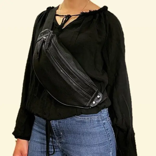 Puccini Axlartaska svört Stærð H 16 cm B 30 cm Þ 9 cm