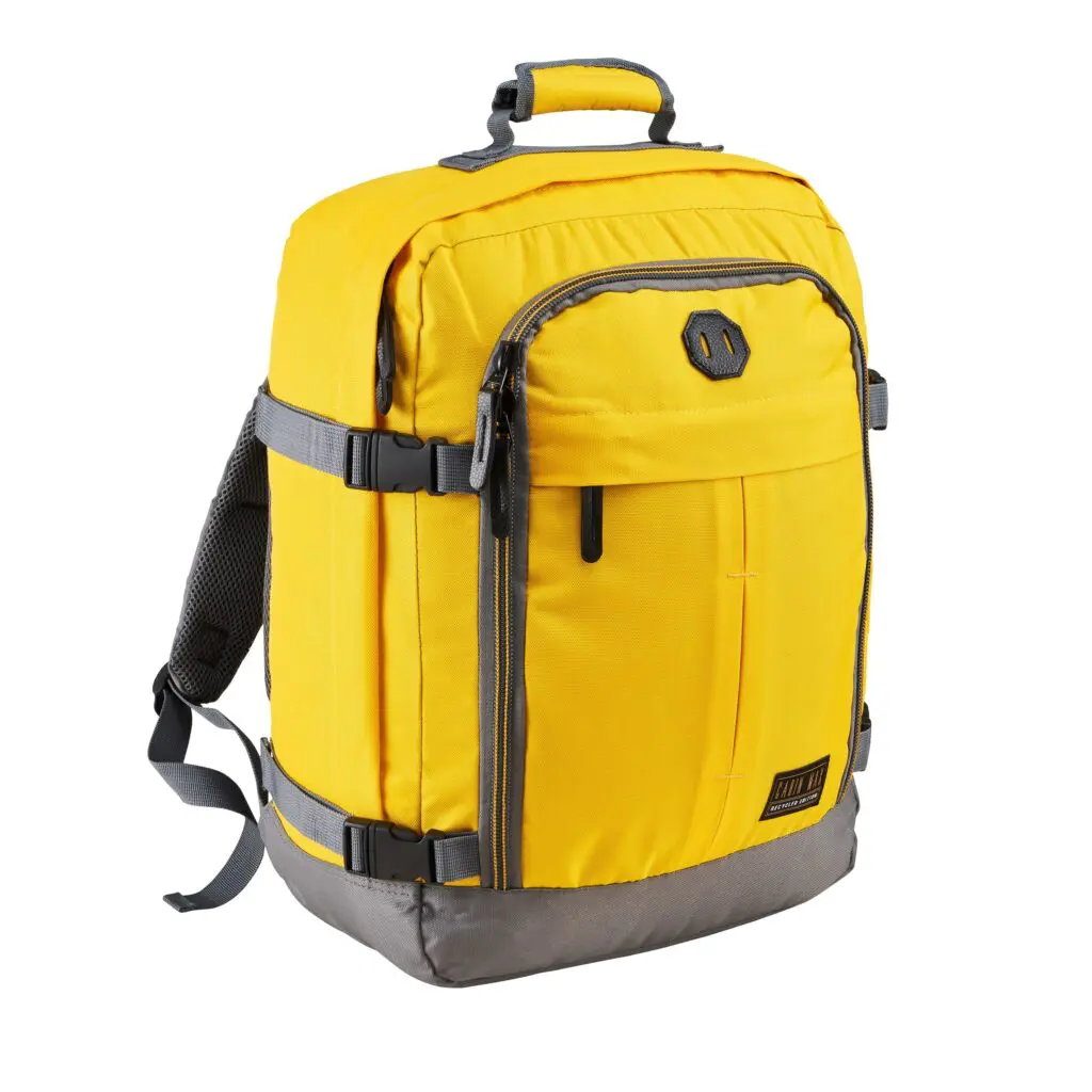 BakpokiMETZ 30L RPET ♻️ 45X20X36 Vintage Yellow GERT ÚR ENDURUNNUM PLASTFLÖSKUM,VERNDUM JÖRÐINA OG UMHVERFIÐ. Hentar öllum helstu flugfélögum og fullkomlega stærð fyrir minni handfarangur flugfélaga eins og EasyJet,  og United Airlines, 30 lítra rúmtak og stór opnun í eins of ferðatösku til að auðvelda pökkun. Auðvelt að bera með vel bólstruðum bakpokaólum og airmesh bakpúði. Skipulagsvasi að framan og vasi með skjótum aðgangi að framan. Hliðarþjöppunarólar.
