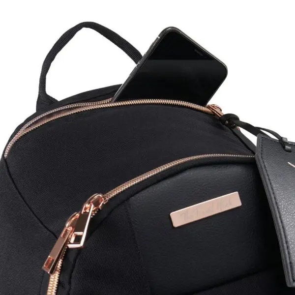 Stílhreinn, nettur ferðabakpoki fyrir konur. Fartölva sem er allt að 13".