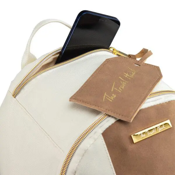 TRAVEL HACK 20L Cream 40X20X25CM Stílhreinn, nettur ferðabakpoki fyrir konur. Fartölva sem er allt að 13".