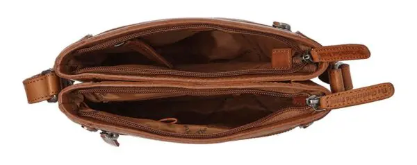 Þessi axlartaska úr leðri Brandis frá The Chesterfield Brand hefur sterkt útlit og er líka mjög hagnýt.