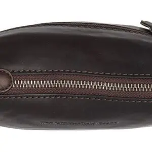 Þessi Redding leðurtaska frá The Chesterfield Brand hefur einstaka hönnun. Með ávölum hornum er hún algjört augnayndi og ætti því ekki að vanta í safnið þitt!