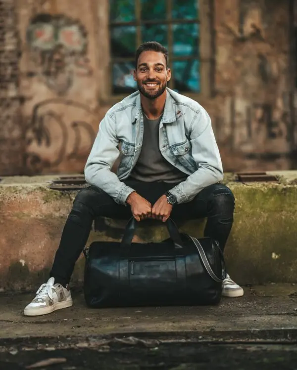 Myndir þú frekar taka þetta auka par af skóm og auka fatnaði með þér í helgarfrí?