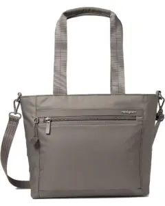 HEDGREN ZOE er með RFID vörn til að tryggja að kortin þín séu örugg fyrir misnotkun.