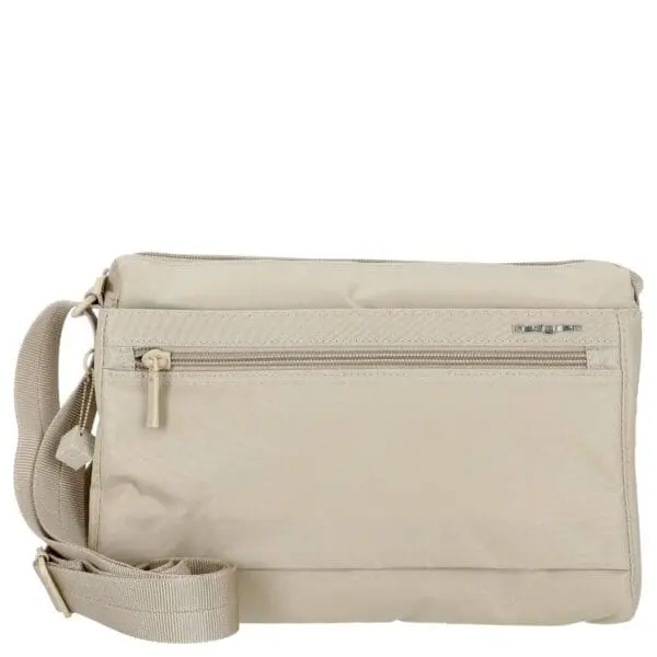 HEDGREN EYE M er með RFID vörn til að tryggja að kortin þín séu örugg fyrir misnotkun.