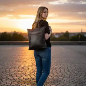 The Chesterfield Brand Leðurbakpoki Luisa Svartur 15"