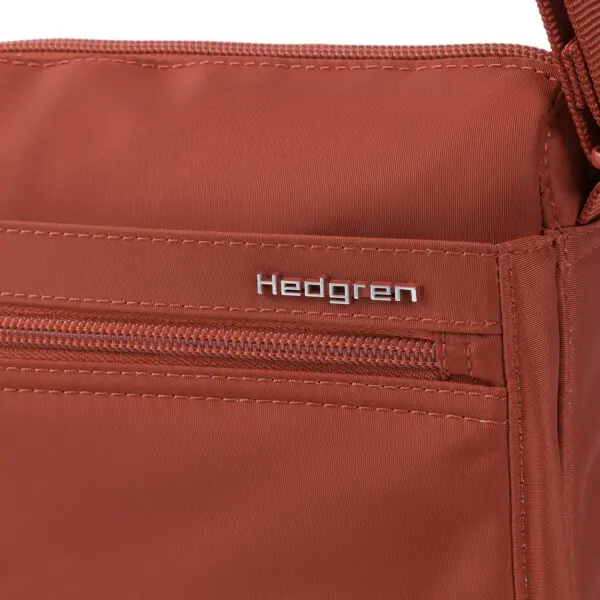 HEDGREN EYE M DAHLIA RED Með RFID Korta Vörn - Image 5