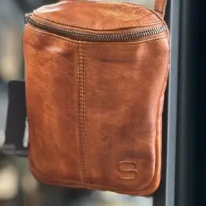 Spikes & Sparrow Leður Axlarpoki Lítill  Naomi Brandy Cognac