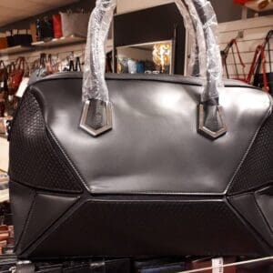 Handtaska LAMODA Svört Stærð H 24 cm B 42 cm Þ 20 cm