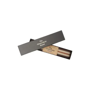 Með þessum ofnu axlaólum geturðu gefið axlartöskuni þinni einstakan og persónulegan blæ. Stærð Breidd 3.5 cm Leingd 150 cm