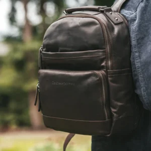 https://modjo.is/verslun/the-chesterfield-austin-cognac/