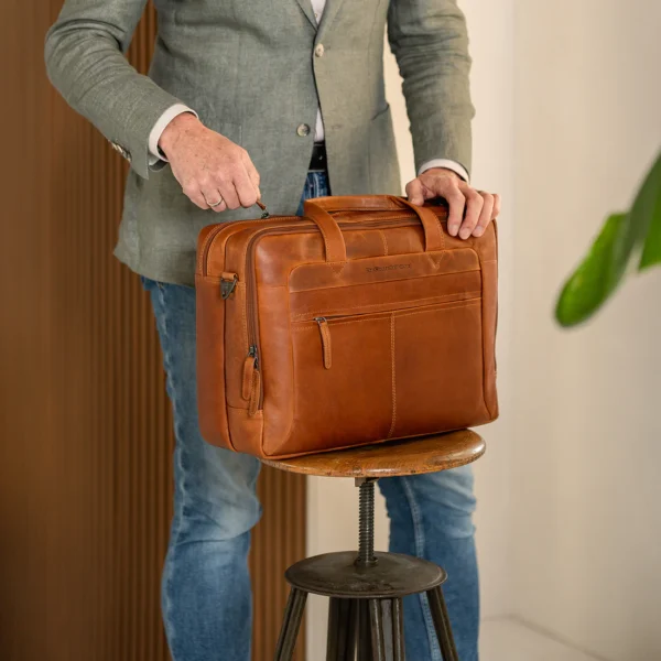The Chesterfield Brand 17" Fartölvutaska úr leðri  Ryan Coníak