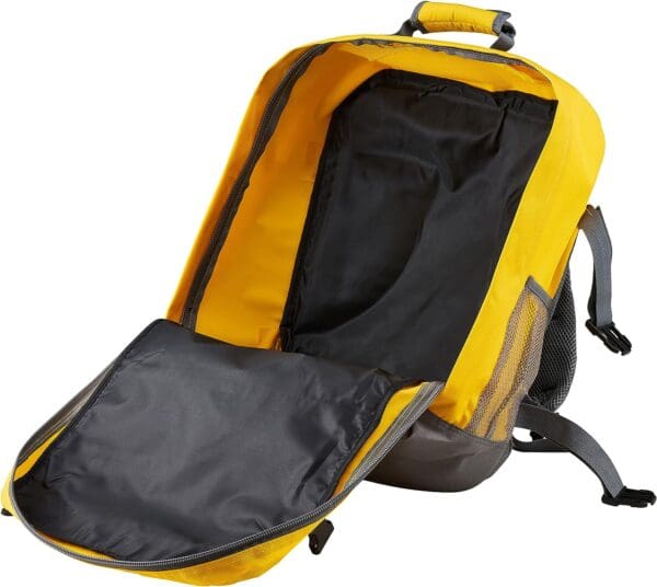 Bakpoki METZ 44L RPET ♻️55X40X20CM Gulur Unnið úr RPET - efni sem er unnið úr plastflöskum eftir neyslu sem venjulega gætu hafa endað á urðunarstað eða í sjó. - Image 5