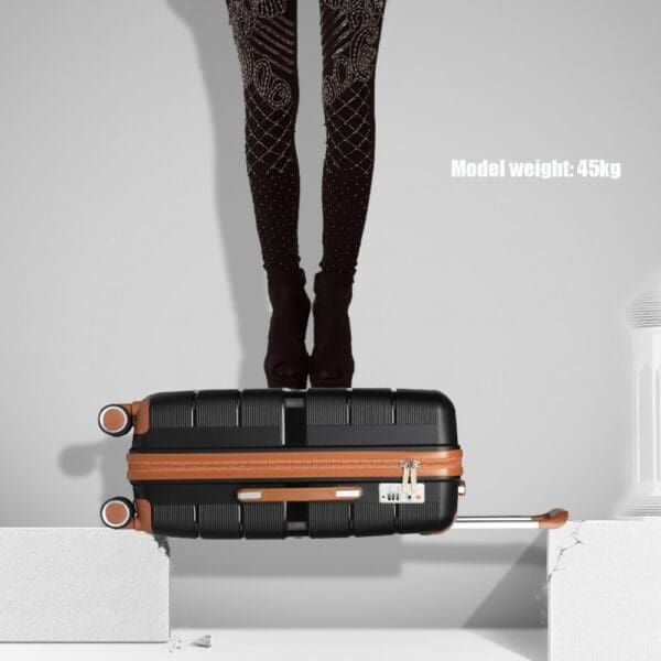 Ferðataska  BRITISH TRAVELLER 76cm Svört 28" - Image 3