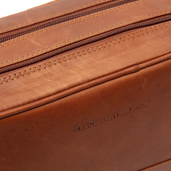 The Chesterfield Stacey Snyrtitaska Coníak - Image 10
