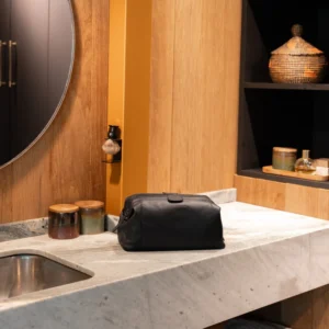 The Chesterfield Vince Svört Snyrtitaska