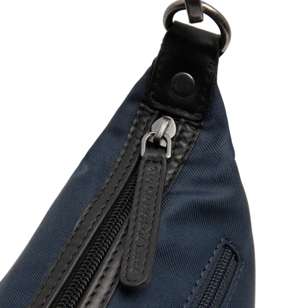 The Chesterfield Lovund Blá - Image 4