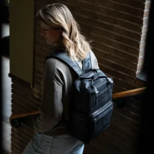 The Chesterfield Calden Svartur 15"