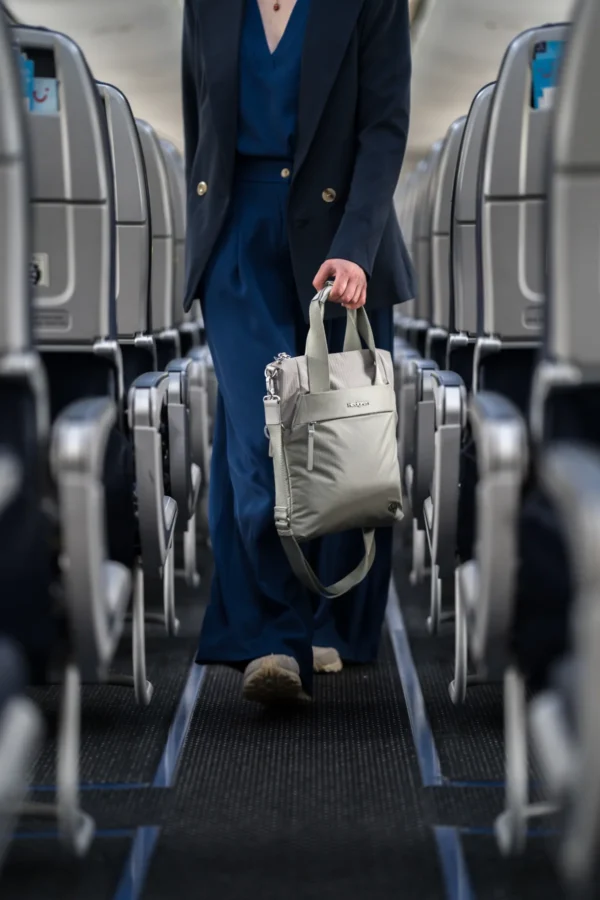 ROKU Tote-taska Exp  Grá  13" + Með RFID Vörn