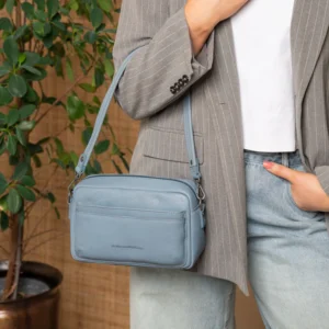 The Chesterfield Brand Liora Blá